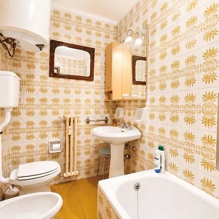 Apartamento Hostdomus - Pietra Luna House *